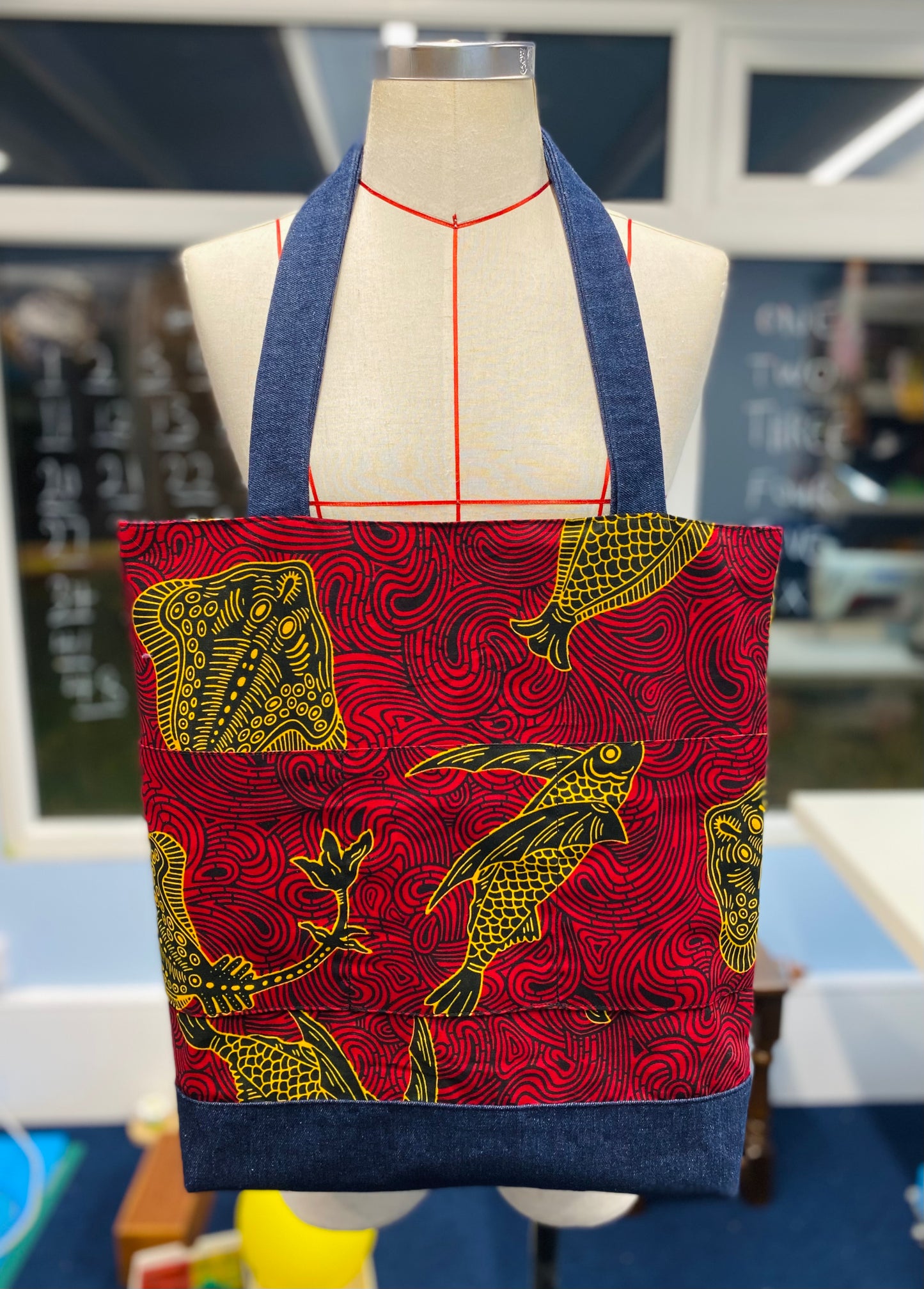 IYE Ehi Bag, Reversible Tote Bags