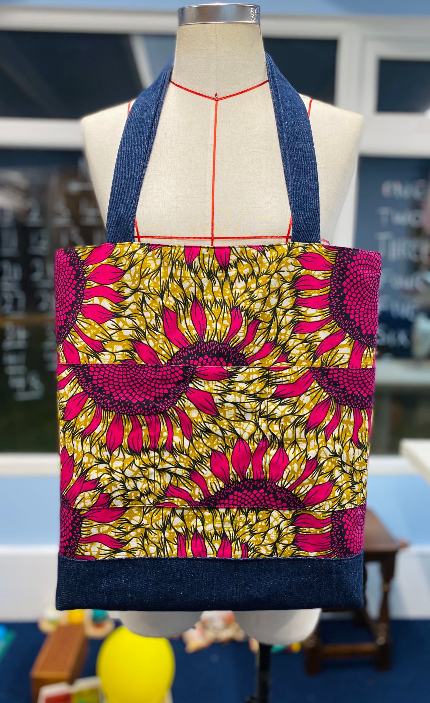 IYE Ehi Bag, Reversible Tote Bags