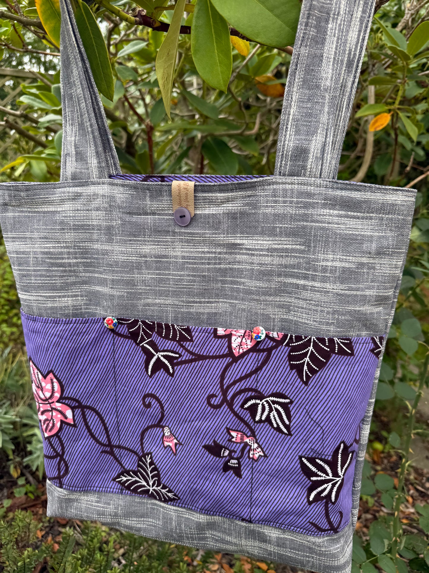 Vera Tote Bags